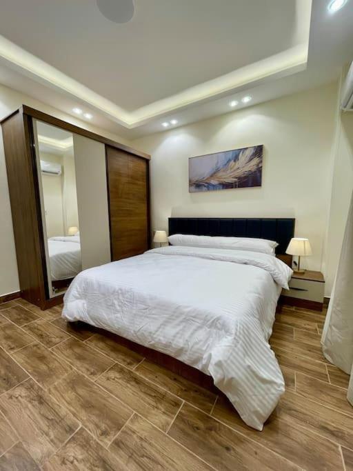 3br Luxury Near Auc Newcairo Apartment Cairo